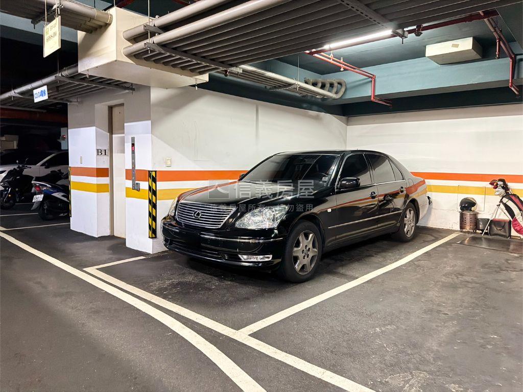 綠意秘境邊間三房車位房屋室內格局與周邊環境