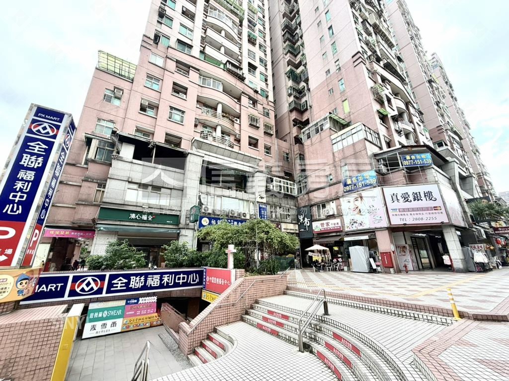 觀海極品１＋２樓黃金店面房屋室內格局與周邊環境