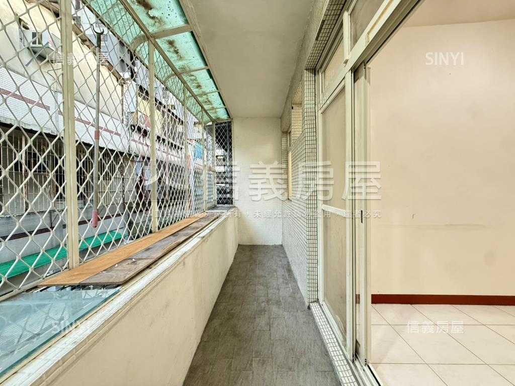 新莊靜巷前後陽台優質美寓房屋室內格局與周邊環境