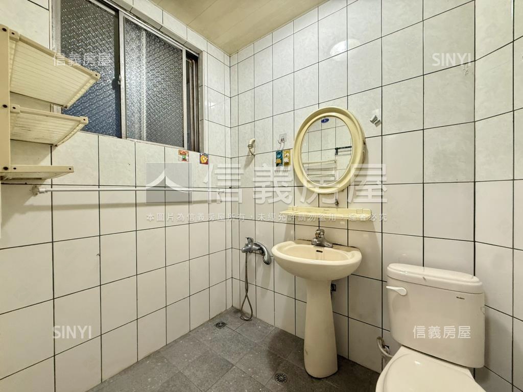 新莊靜巷前後陽台優質美寓房屋室內格局與周邊環境