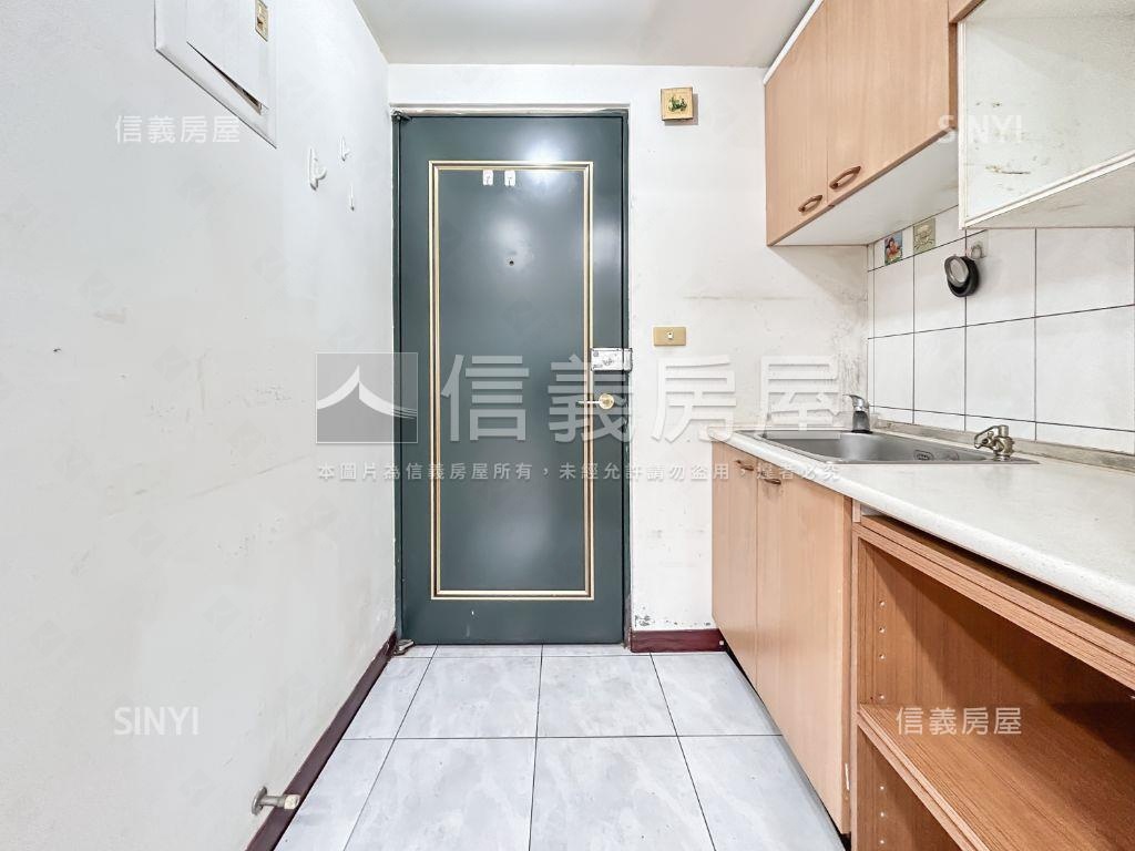 主推景觀南港巴黎春天房屋室內格局與周邊環境