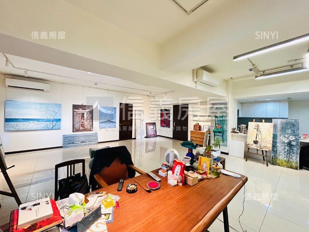 馥樂‧尊爵三房雙車位房屋室內格局與周邊環境