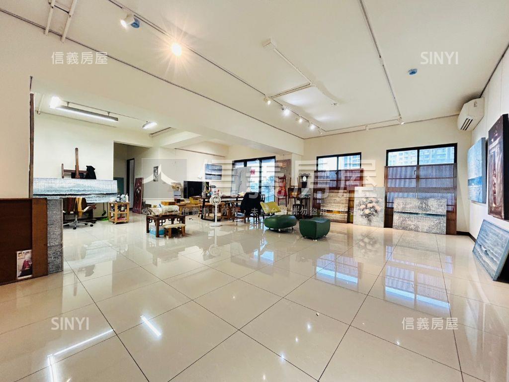 馥樂‧尊爵三房雙車位房屋室內格局與周邊環境