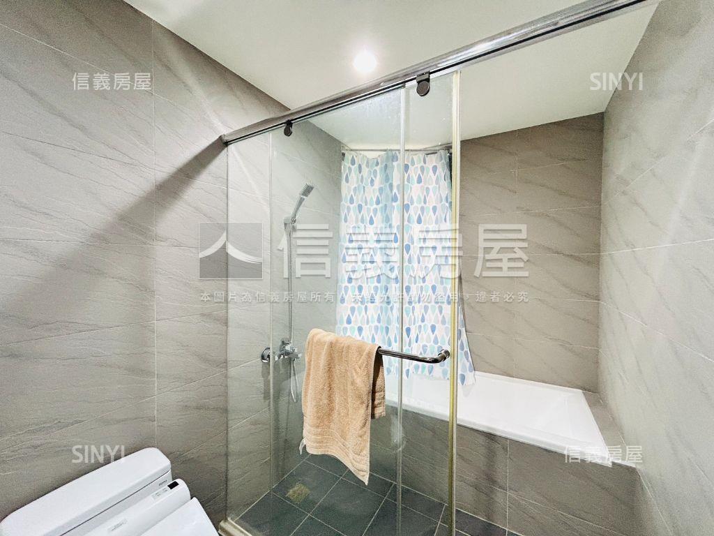 馥樂‧尊爵三房雙車位房屋室內格局與周邊環境