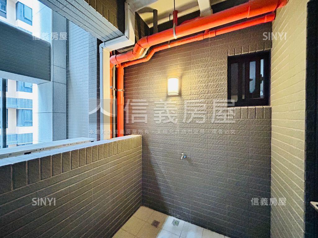 馥樂‧尊爵三房雙車位房屋室內格局與周邊環境