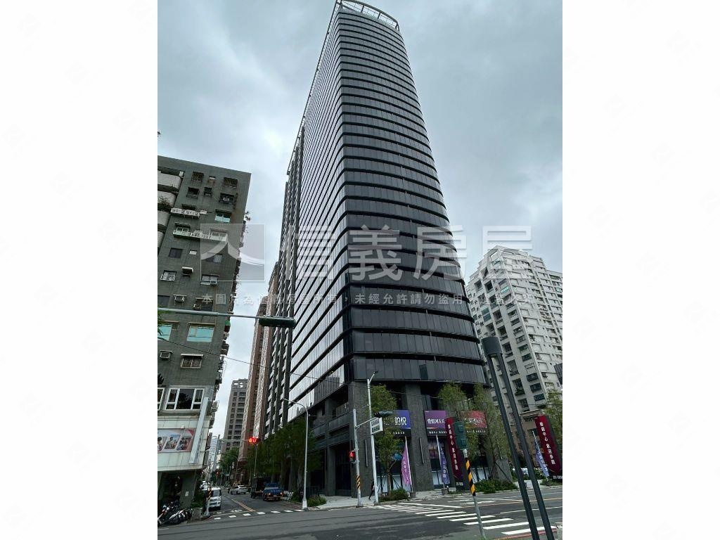 愛情河左岸大陽台方正美宅房屋室內格局與周邊環境