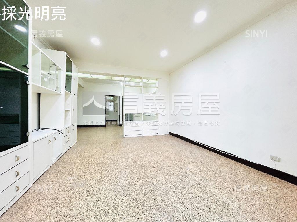 中山國中景觀美妝３房２衛房屋室內格局與周邊環境