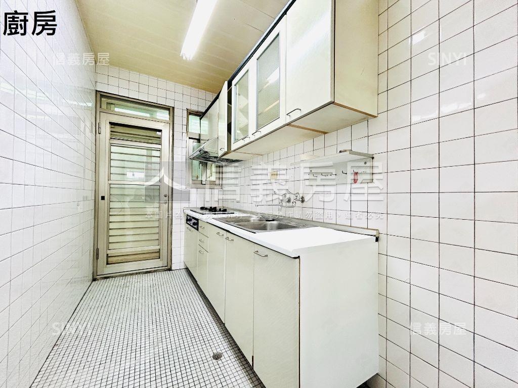 中山國中景觀美妝３房２衛房屋室內格局與周邊環境