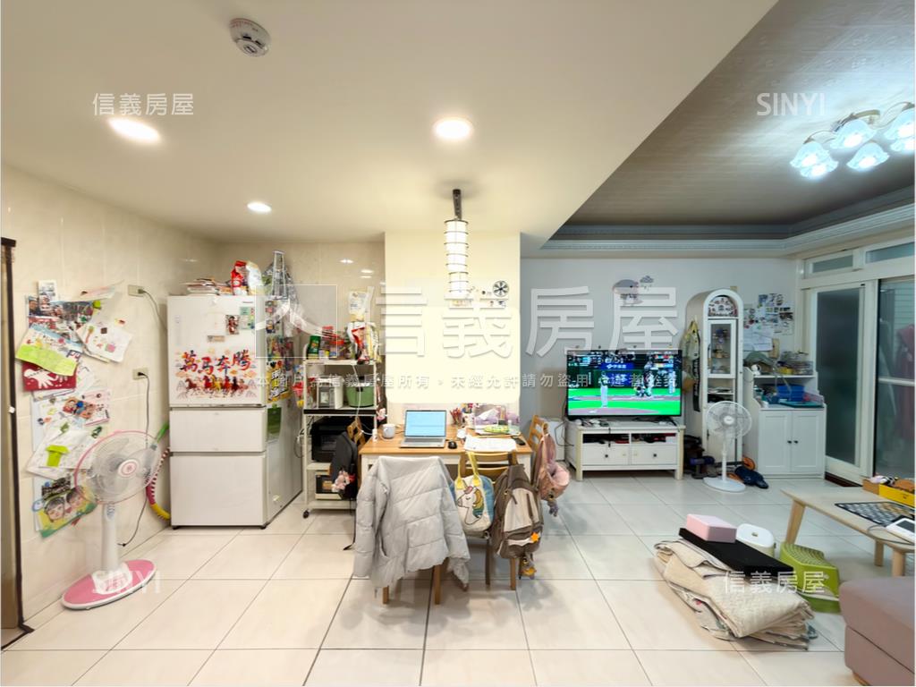 專任方正邊間｜首購美寓房屋室內格局與周邊環境