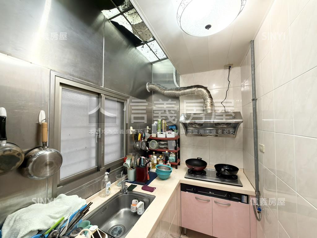 專任方正邊間｜首購美寓房屋室內格局與周邊環境