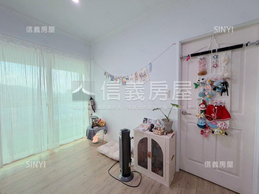 摩天鎮。美妝１房帶車位房屋室內格局與周邊環境