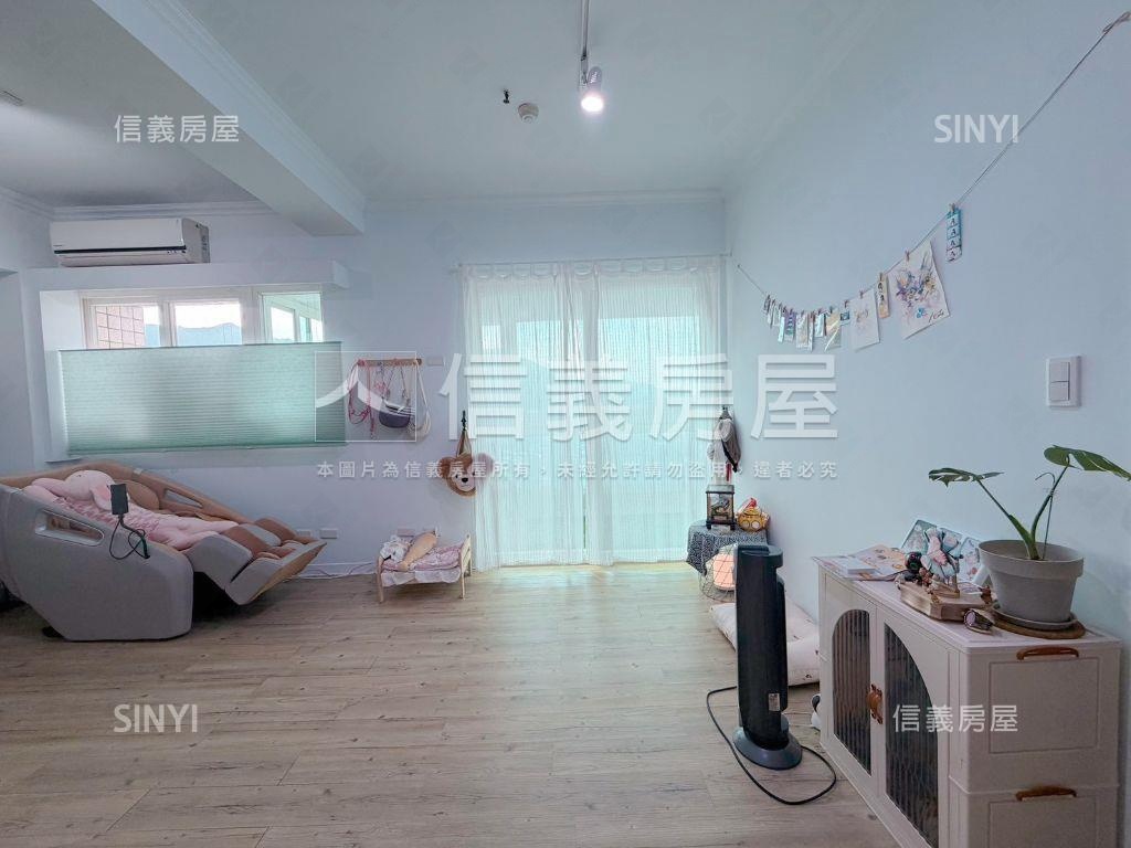 摩天鎮。美妝１房帶車位房屋室內格局與周邊環境