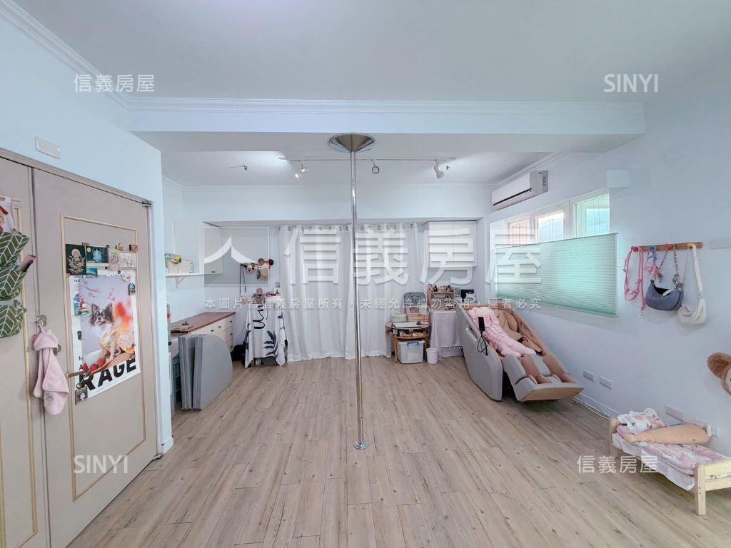 摩天鎮。美妝１房帶車位房屋室內格局與周邊環境