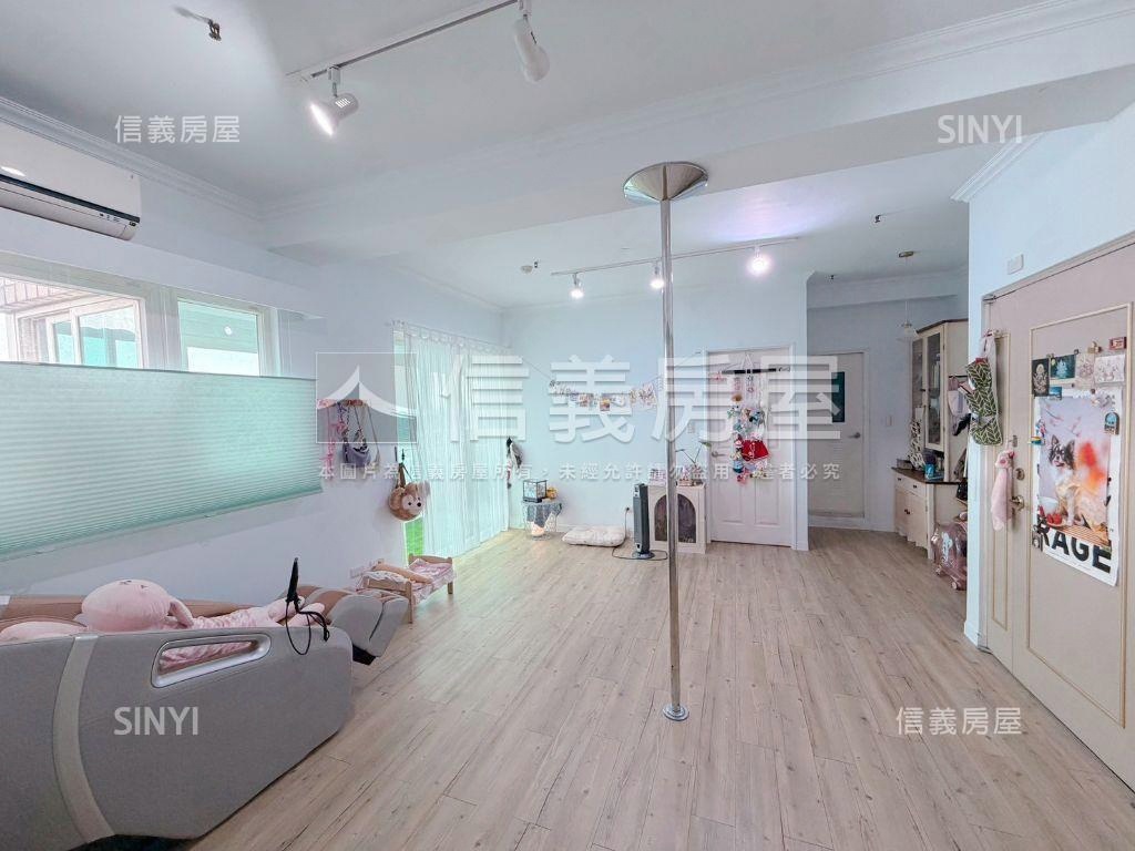 摩天鎮。美妝１房帶車位房屋室內格局與周邊環境