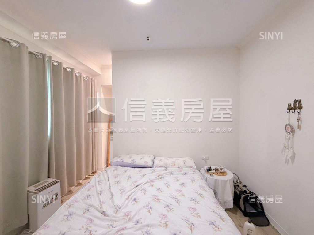 摩天鎮。美妝１房帶車位房屋室內格局與周邊環境