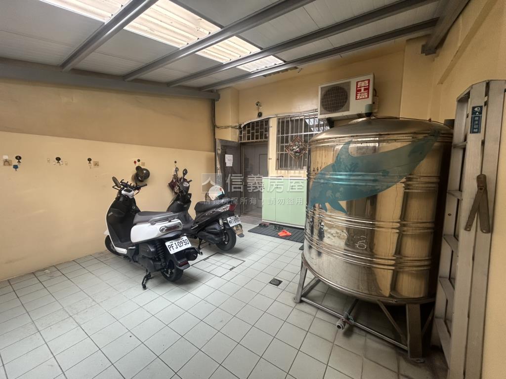 一中商圈精華收租透天房屋室內格局與周邊環境