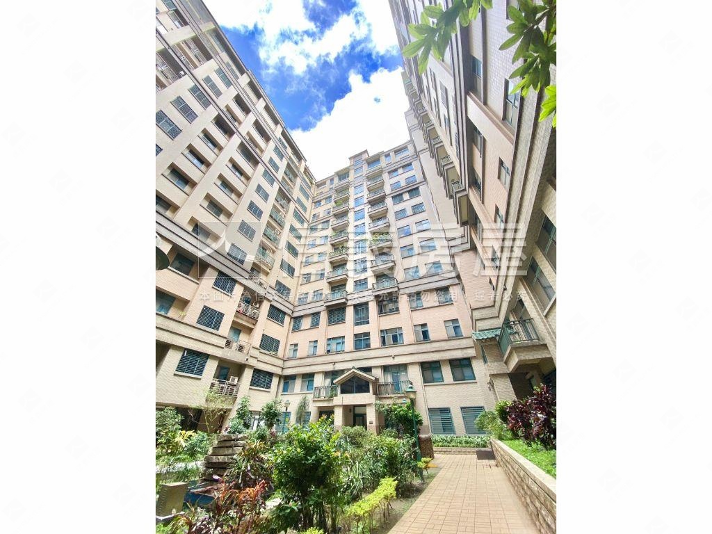 一品博觀．景觀大四房平車房屋室內格局與周邊環境