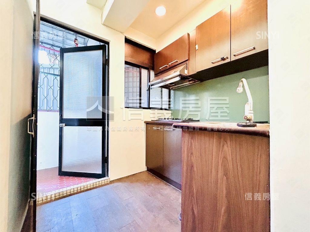 櫻花捷運旁低總價２＋１房房屋室內格局與周邊環境