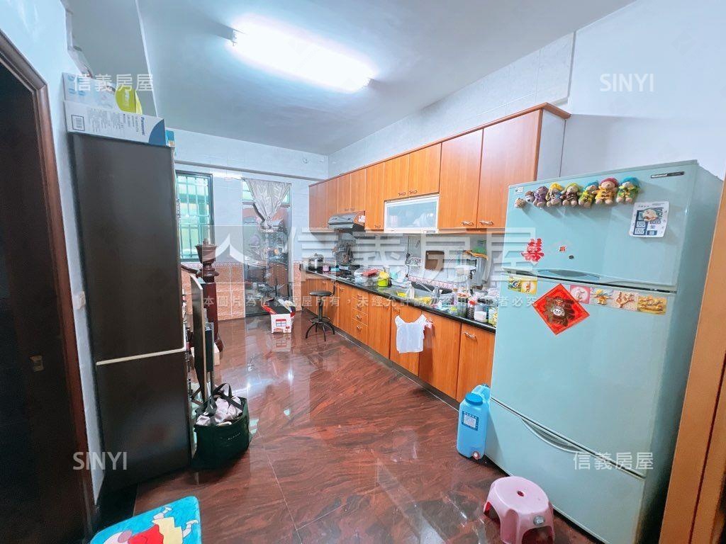 儷堂近崑山國小大空間車墅房屋室內格局與周邊環境