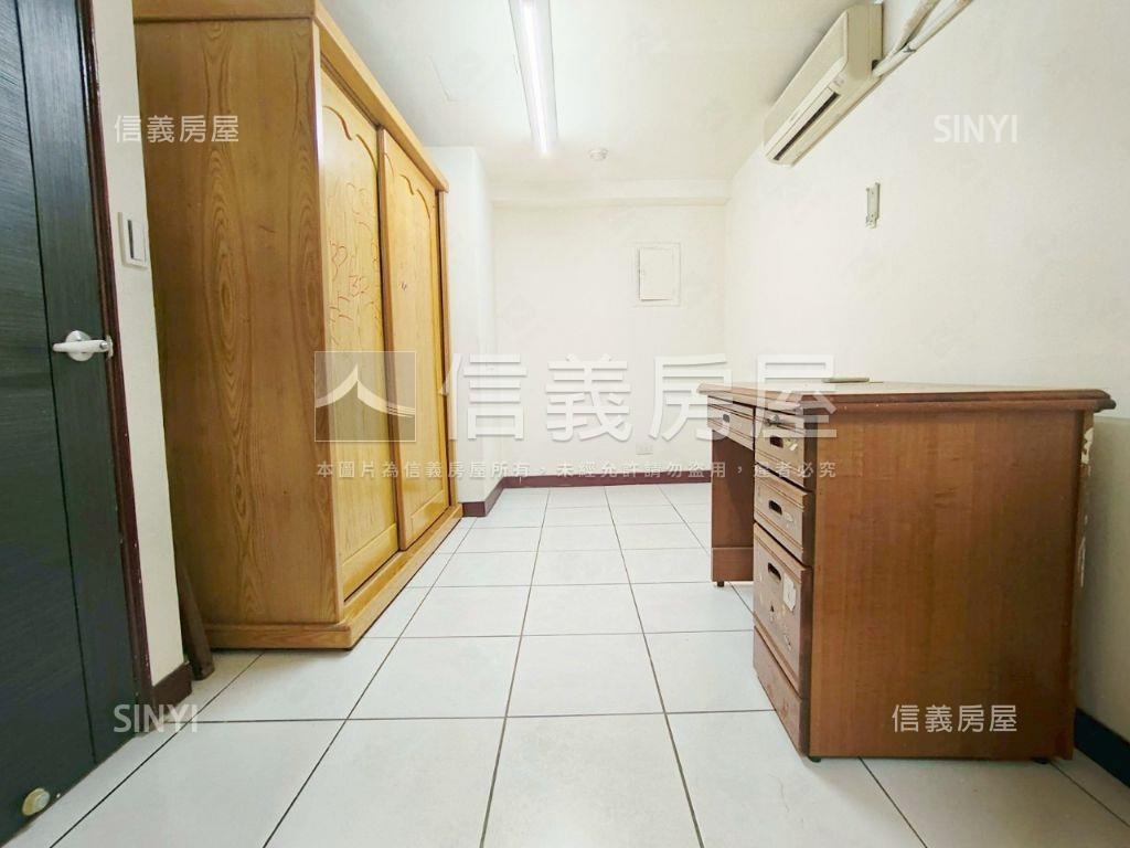 住店５房大空間稀有釋出房屋室內格局與周邊環境