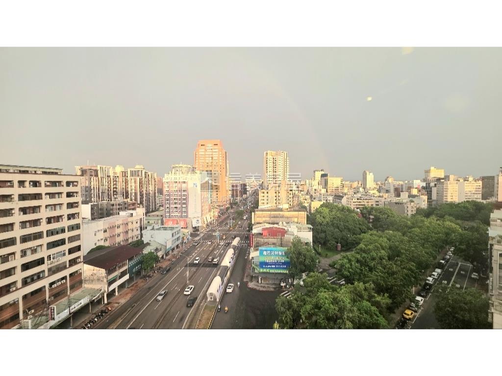 西區高樓三面採光辦公室房屋室內格局與周邊環境