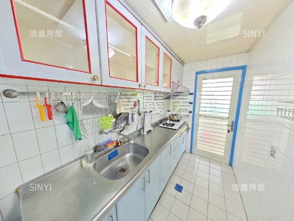 典雅靜巷二樓國泰美寓房屋室內格局與周邊環境