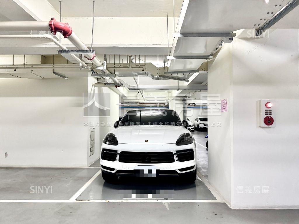 水岸花園高樓層三房雙平車房屋室內格局與周邊環境
