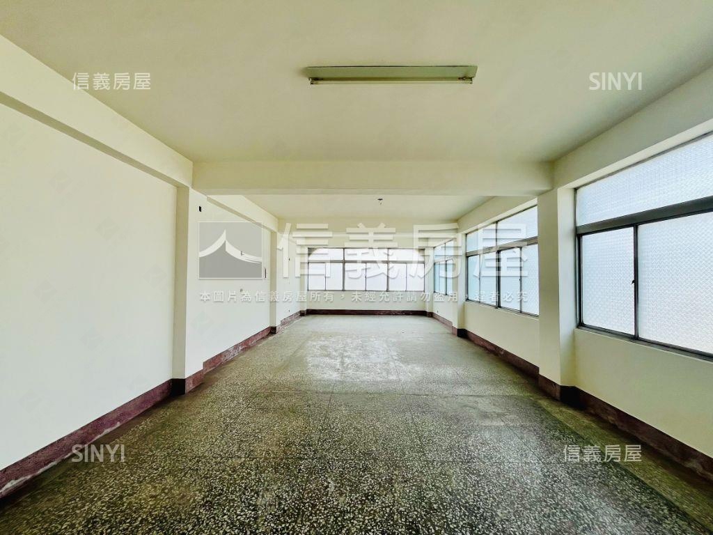 屏東市臨路大地坪透店房屋室內格局與周邊環境