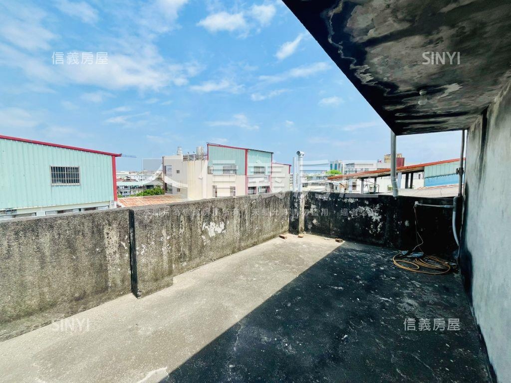 屏東市臨路大地坪透店房屋室內格局與周邊環境