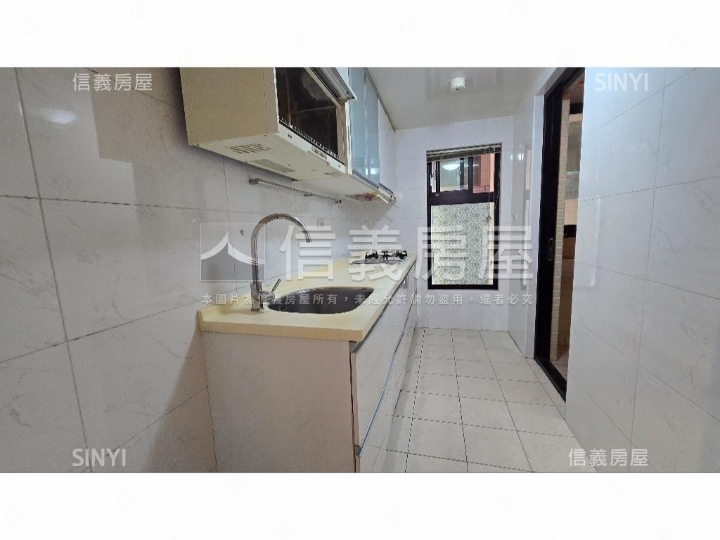 近未來Ｇ１０鶴岡三房車位房屋室內格局與周邊環境