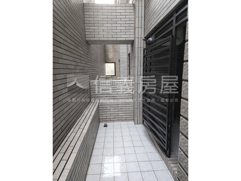 頭份昌隆上興｜三房雙衛浴房屋室內格局與周邊環境