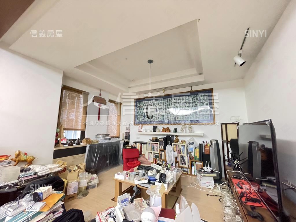 稀有新北郡●釋出邊間大戶房屋室內格局與周邊環境