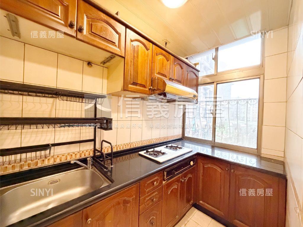 逸仙雅仕２＋１房附車位房屋室內格局與周邊環境