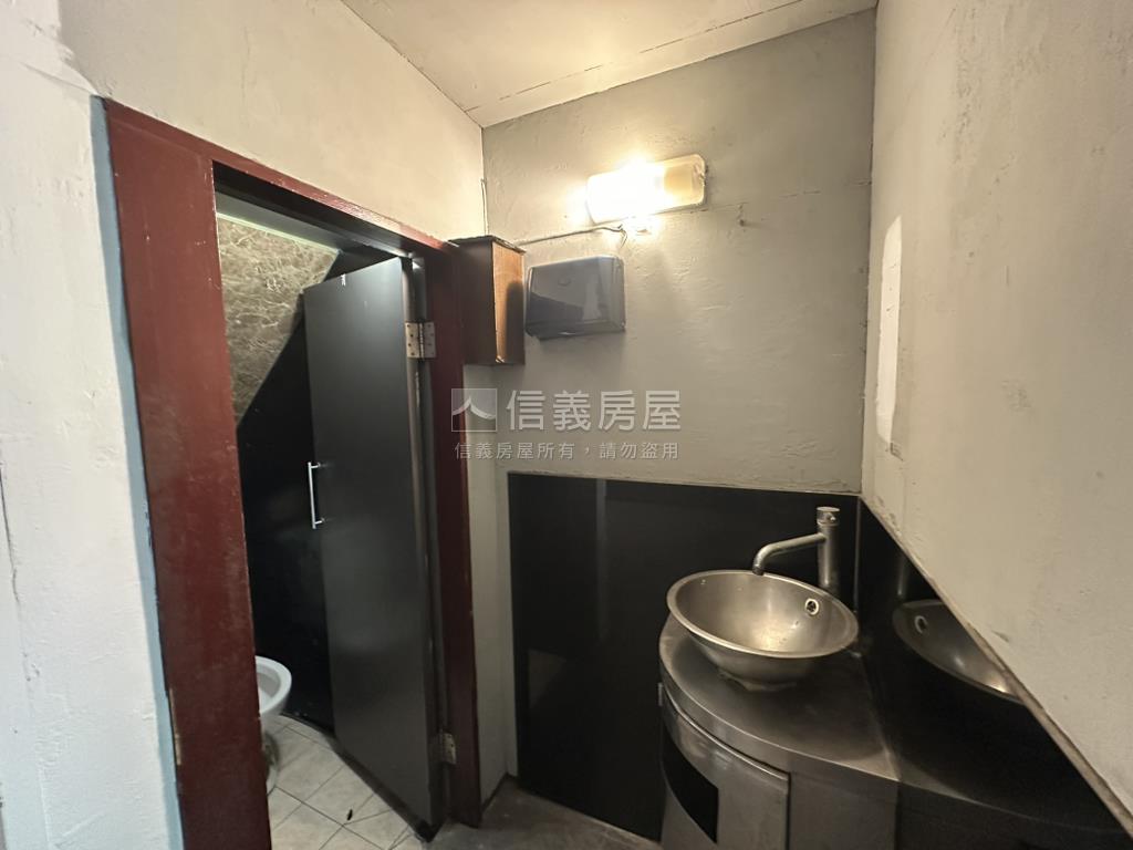 大立商圈公園首排金店面房屋室內格局與周邊環境