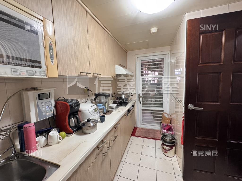 寶格麗高樓４房平面車位房屋室內格局與周邊環境