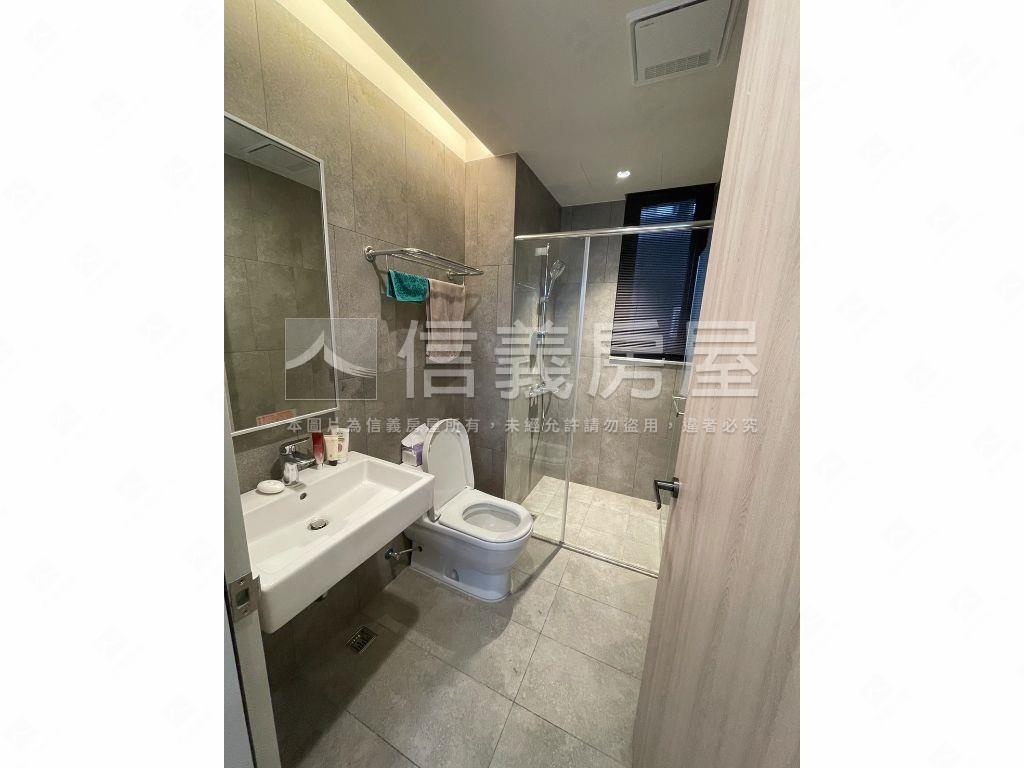 新家華家里人美三房房屋室內格局與周邊環境