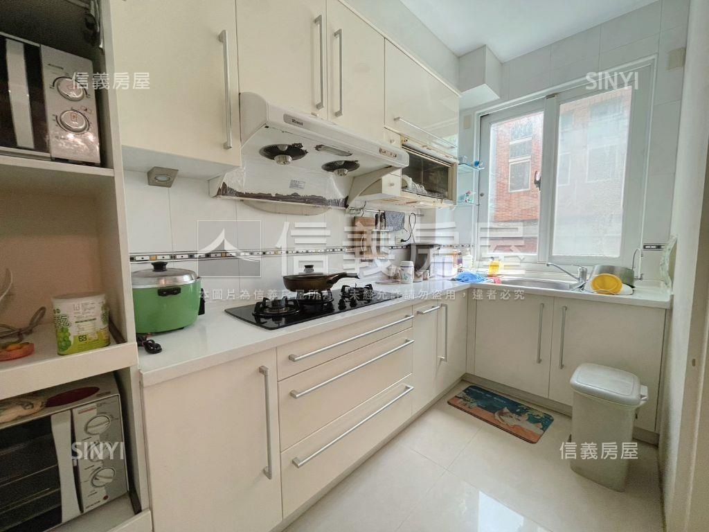 舊社國小旁大面寬透天房屋室內格局與周邊環境