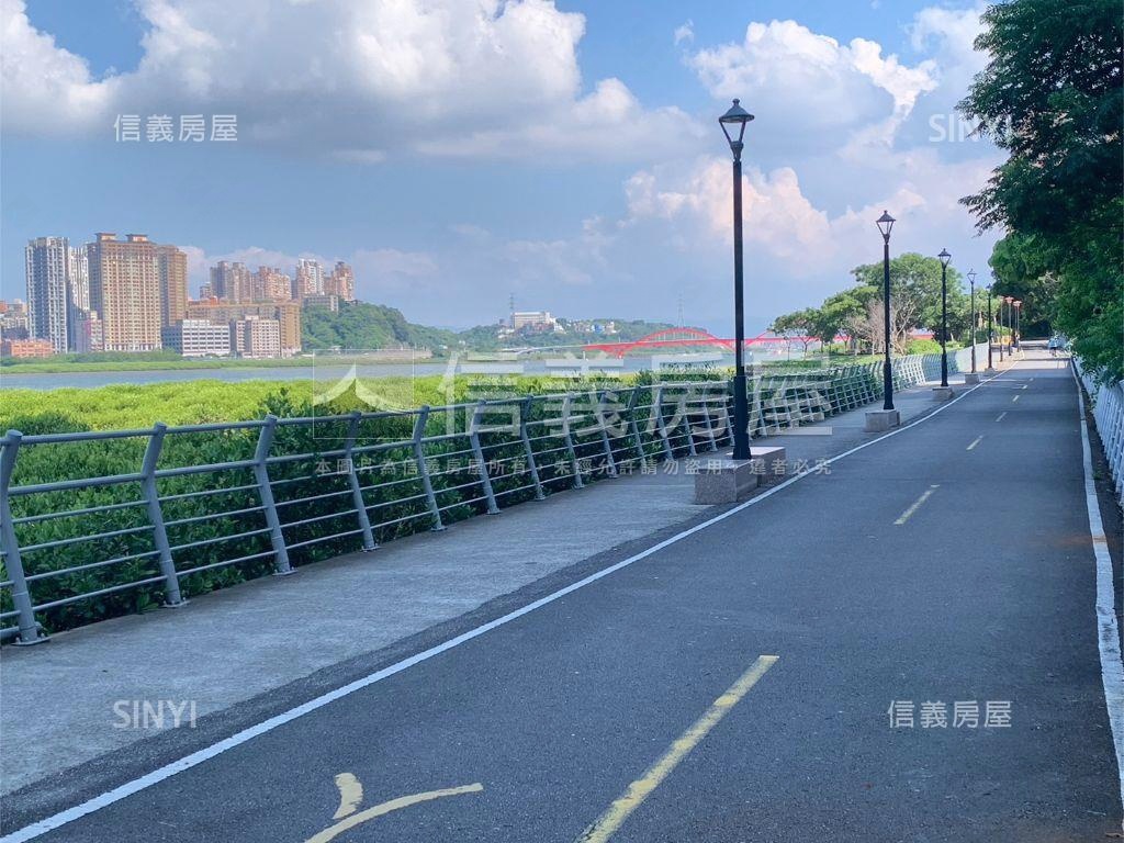 伴月灣高樓景觀河景戶房屋室內格局與周邊環境