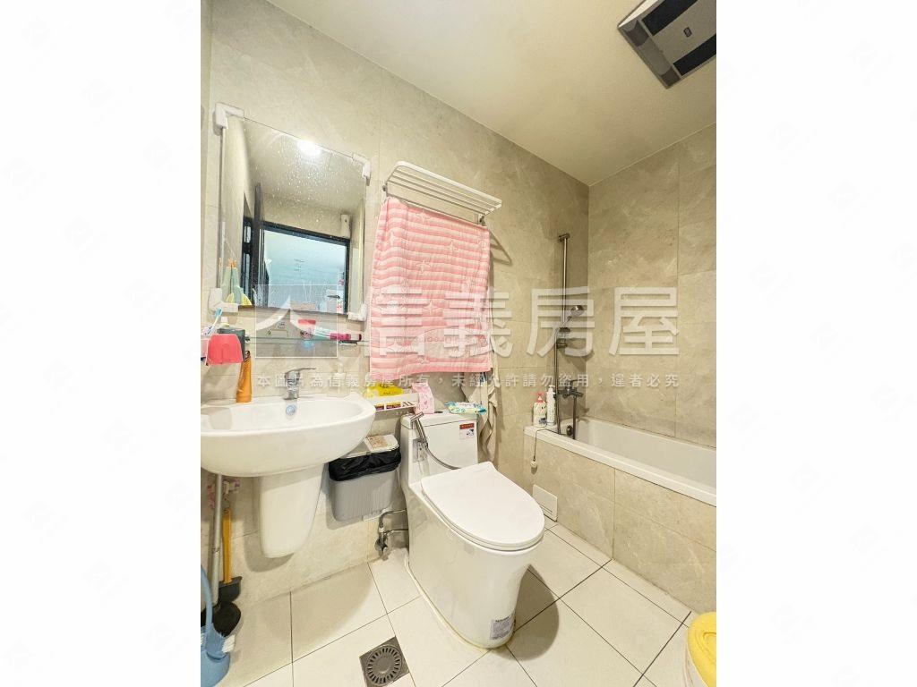 夢時代採光綠景兩房車位房屋室內格局與周邊環境