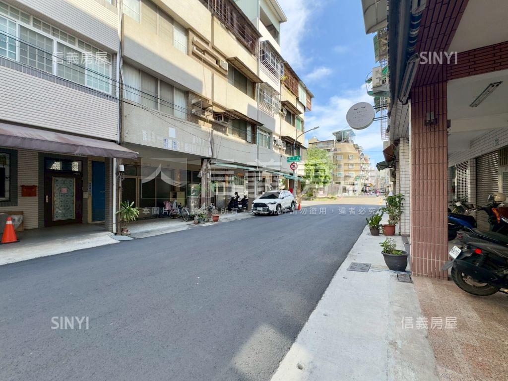鳳山車站天然瓦斯角窗美透房屋室內格局與周邊環境