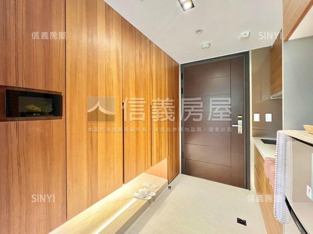 Ｇ７首綻朝南平車位房屋室內格局與周邊環境