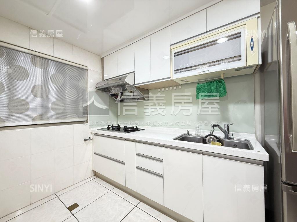 近捷運浪漫美屋房屋室內格局與周邊環境