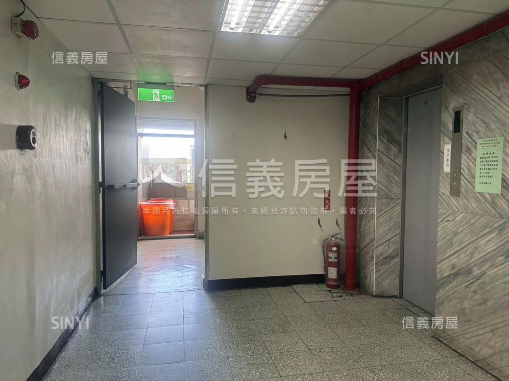 低總超美電梯兩房有陽台房屋室內格局與周邊環境