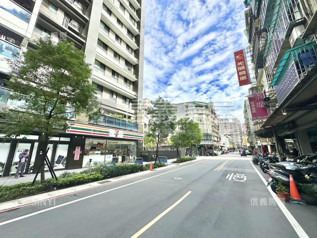 怡富宜家邊間三房車位房屋室內格局與周邊環境