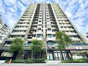 怡富宜家邊間三房車位