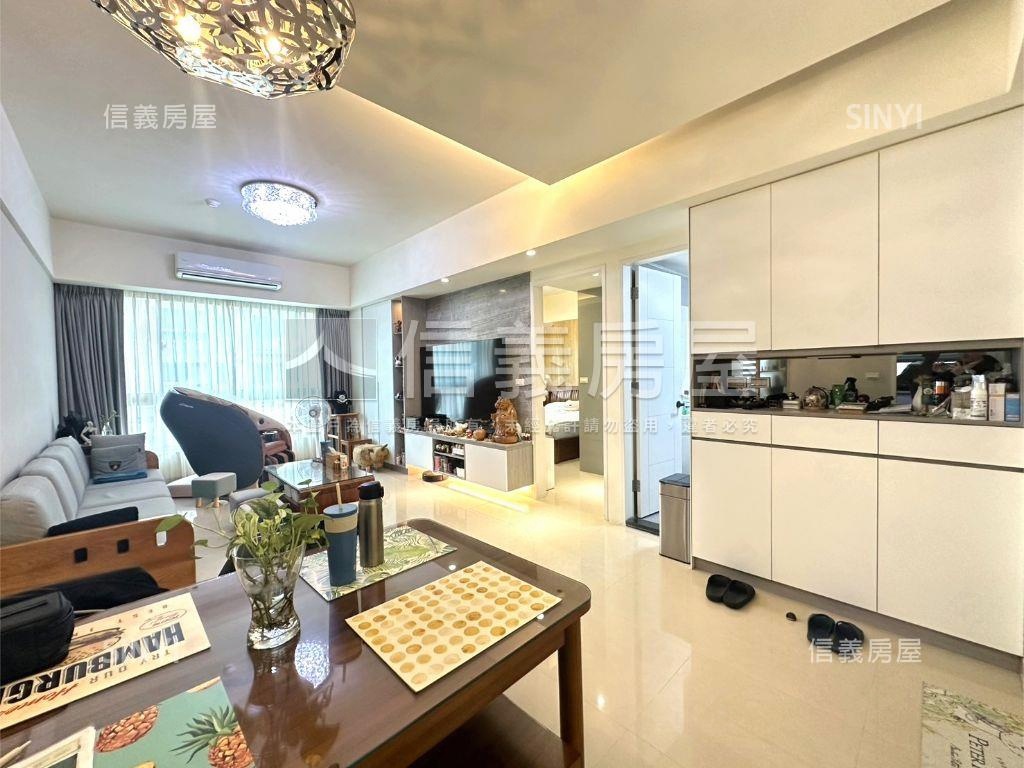 專任竹城新宿美三房車位房屋室內格局與周邊環境