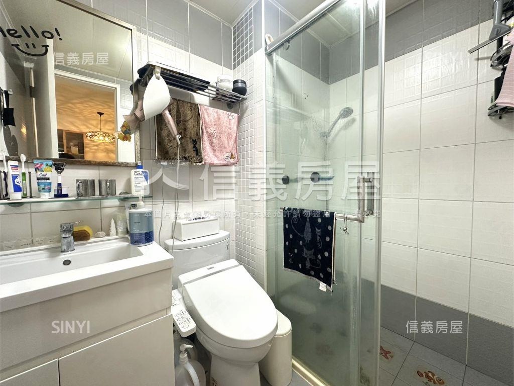 專任竹城新宿美三房車位房屋室內格局與周邊環境