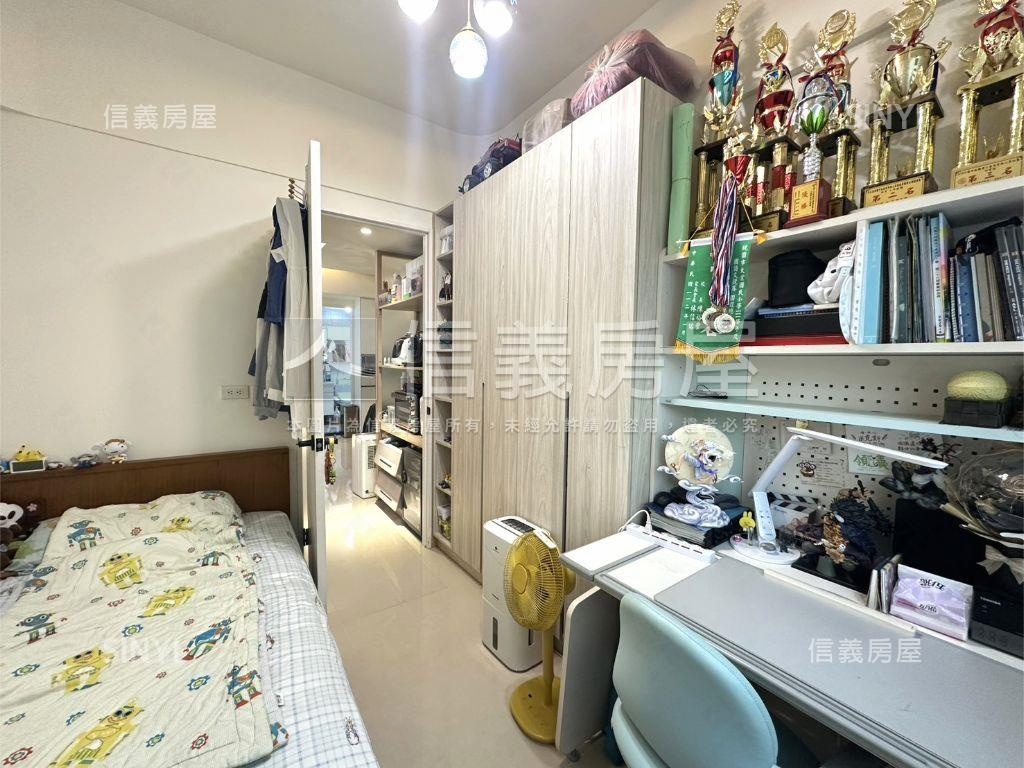 專任竹城新宿美三房車位房屋室內格局與周邊環境