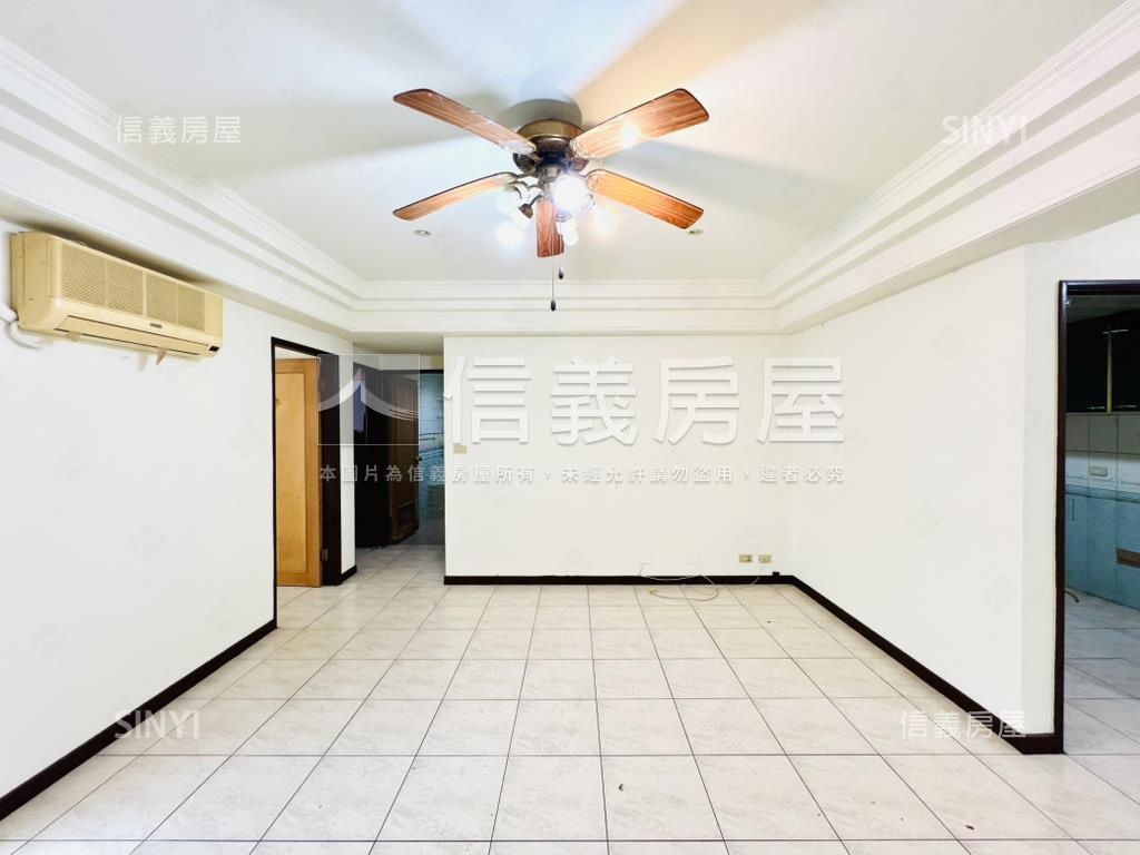 極稀有國泰建設公寓二樓房屋室內格局與周邊環境