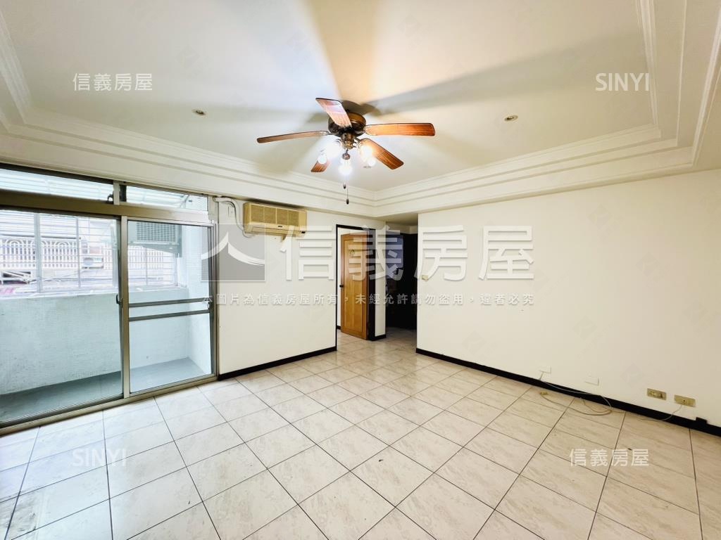 極稀有國泰建設公寓二樓房屋室內格局與周邊環境